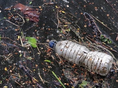 Des microplastiques dans l'eau du robinet